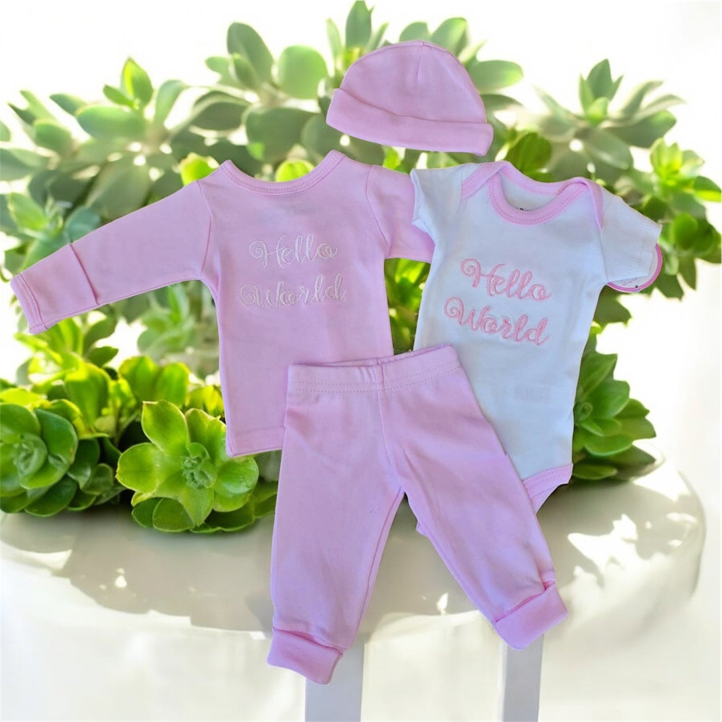 Welcome Baby Outfit Set – “Hello World” (4-Piece, Pink)