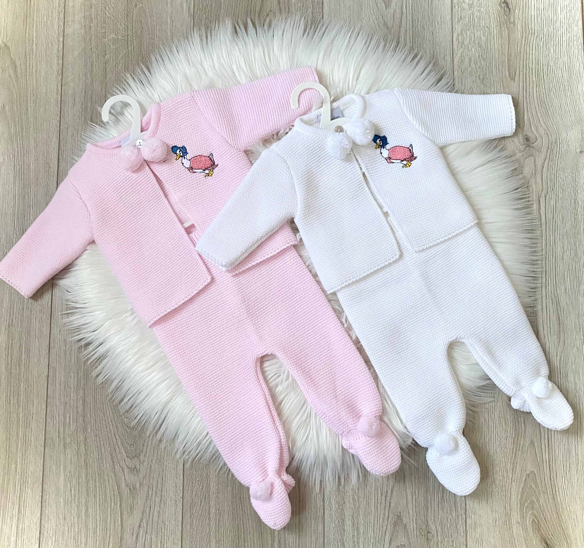 jemima puddleduck knitted pom pom outfit beatrix potter peter rabbit baby clothes dandelion jemimia duck knitted knit wear pom pom gillytots 